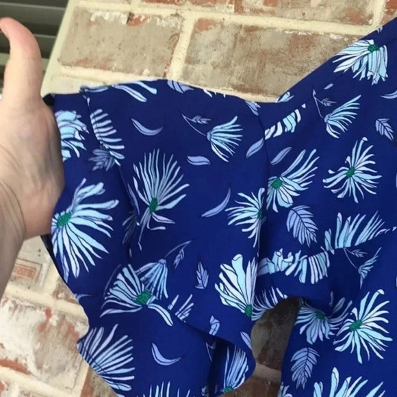 Liz Claiborne Floral Double Ruffle Sleeves Blouse - Picture 2 of 9